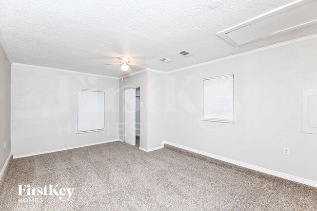 Photo - 3630 Williamsburg Dr House