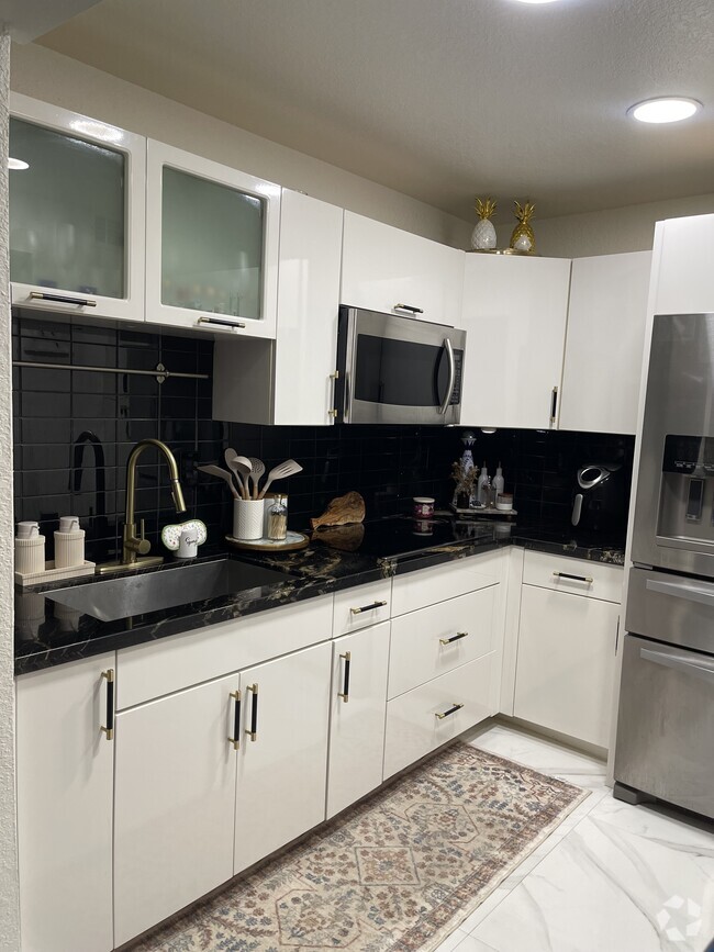 Building Photo - 7120 Fairway Dr Unit L5 Rental