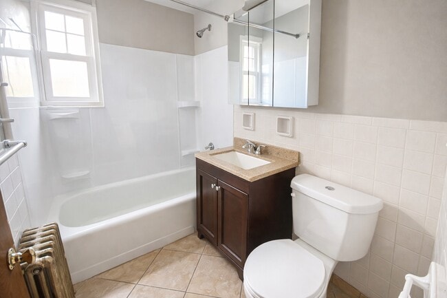 2-Bed/1-Bath Available August 15+ - FRIENDSHIP COURT