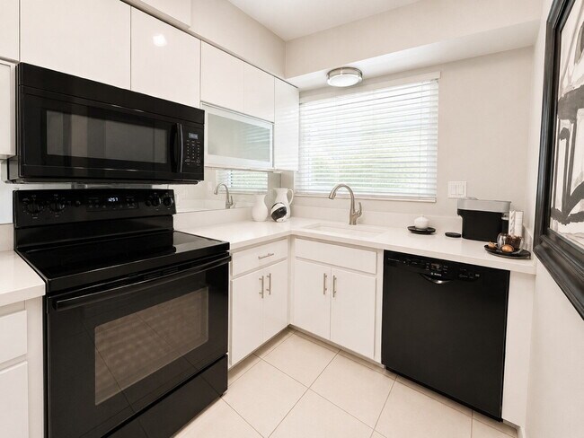 Photo - Meticulous Gulf front condo with unobstructed views of the clear blue water.