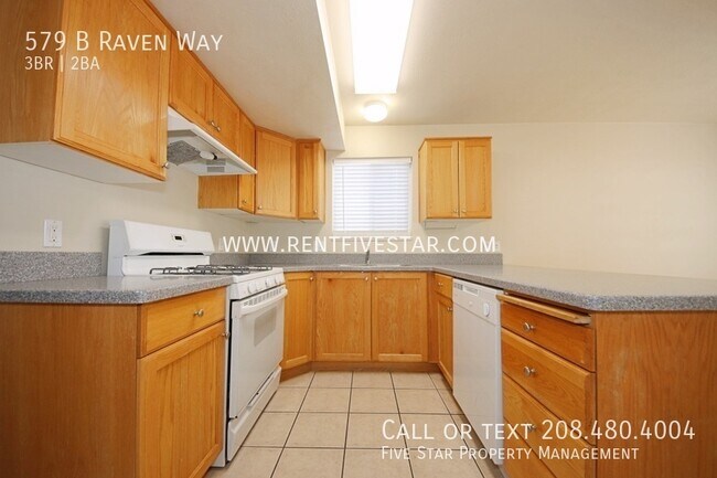 Photo - 579 Raven Way