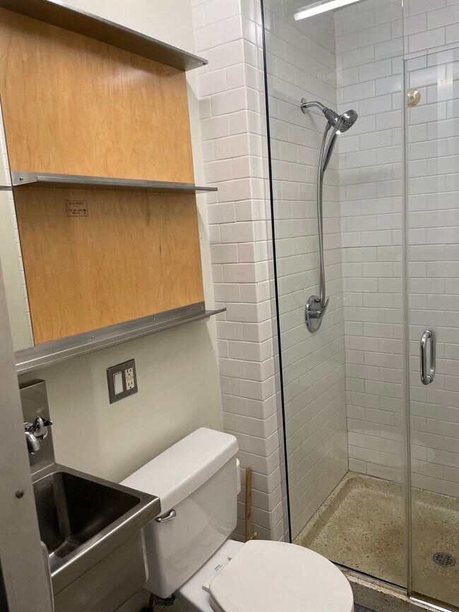 Photo - 83 McAllister St Unidad 409