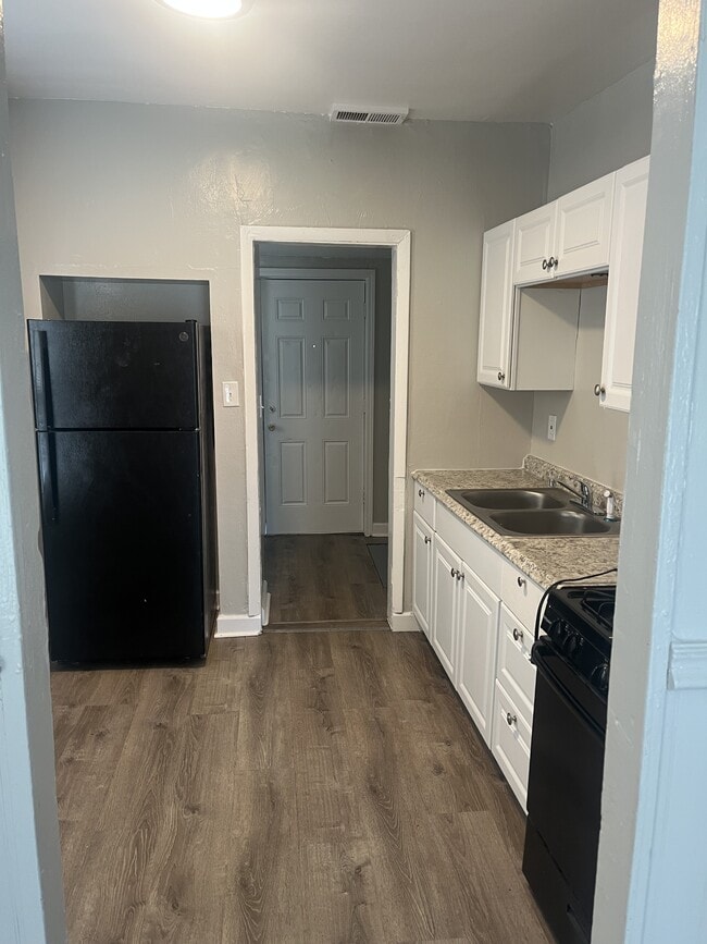 Building Photo - 2427 N 57th St Rental