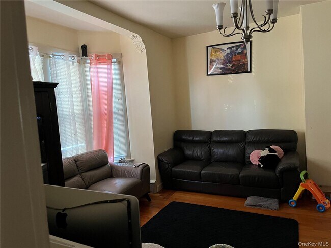 Photo - 3 Everett Ave Unidad First floor