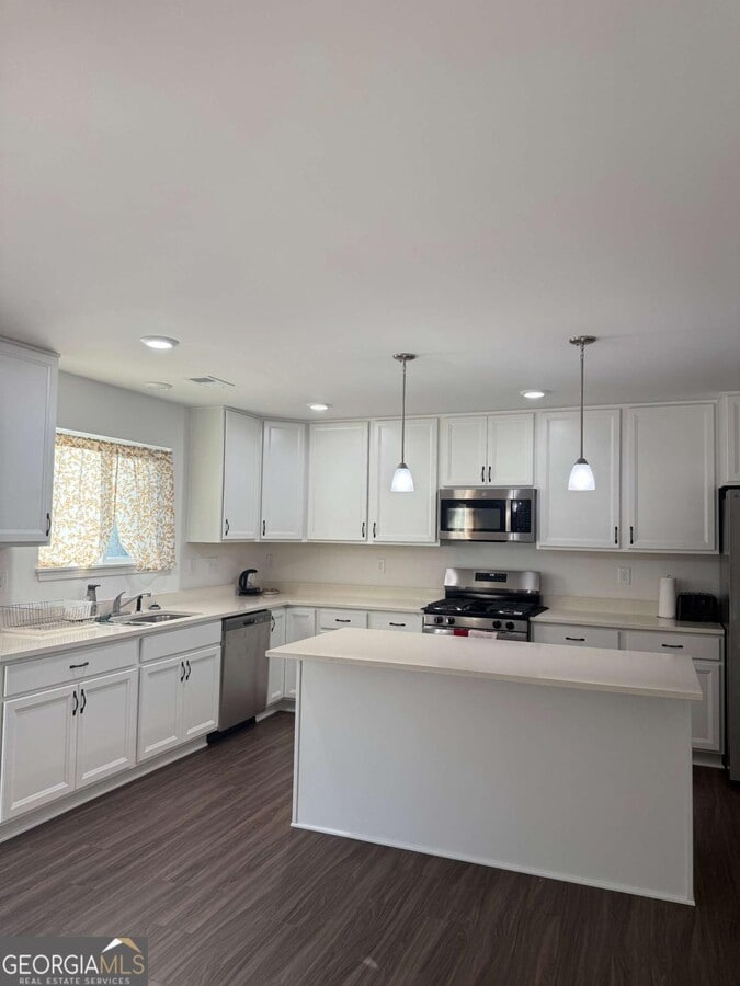 Photo - 533 Traminer Wy