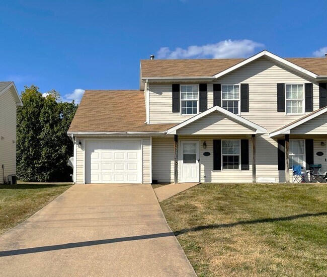 Building Photo - Duplex on Rice Road Unit 4513