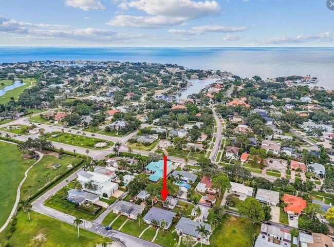 Photo - 275 Mateo Way NE