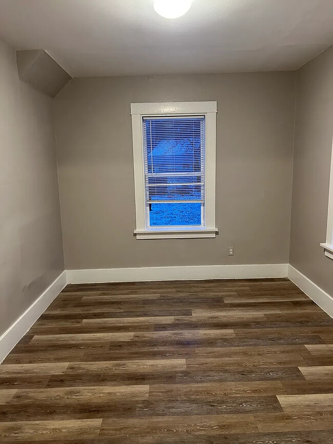 Photo - 232 W Howard St