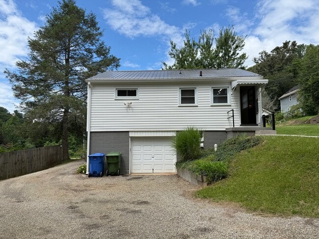 Photo - 7 Robinwood Ave