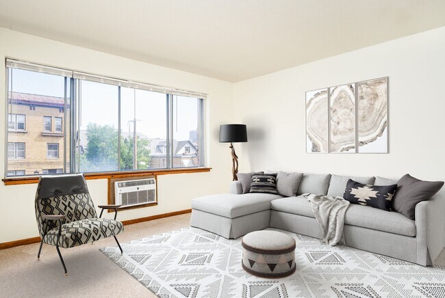 Photo - 2001 Bryant Ave S