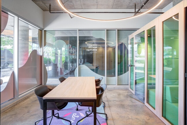 Photo - Yugo Eugene Courtside