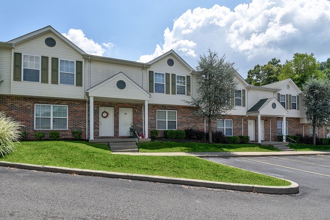 Photo - Oakmont Greene I