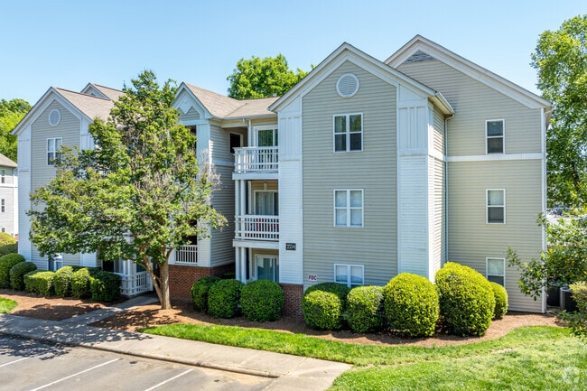 Building Photo - Ayrsley Landing