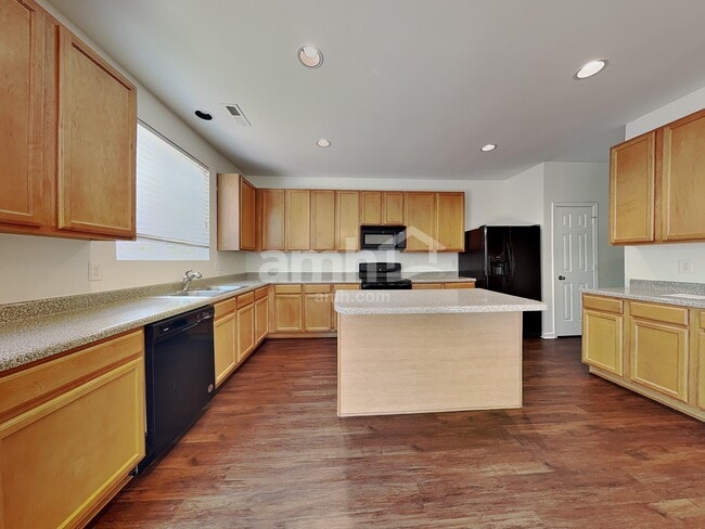 Photo - 6001 Ricker Rd