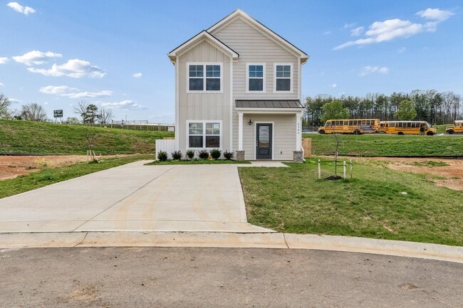 Building Photo - Brand new home in a great location central to all of Tri-Cities