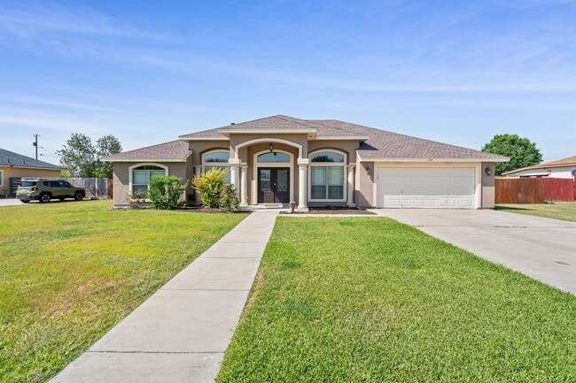 Building Photo - 102 Yellowstone Dr