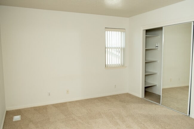 Photo - 427 S 1200 W