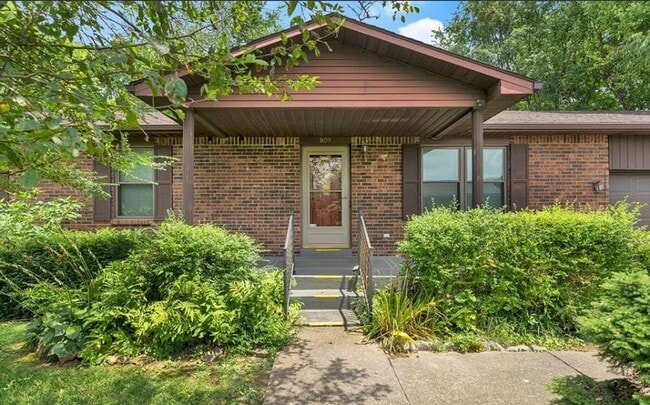 Photo - 809 Clifford Dr