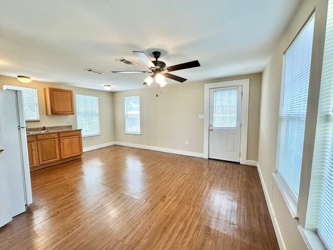 Photo - 1804- 1808 Bolivar Unit 1804.5 Bolivar Street