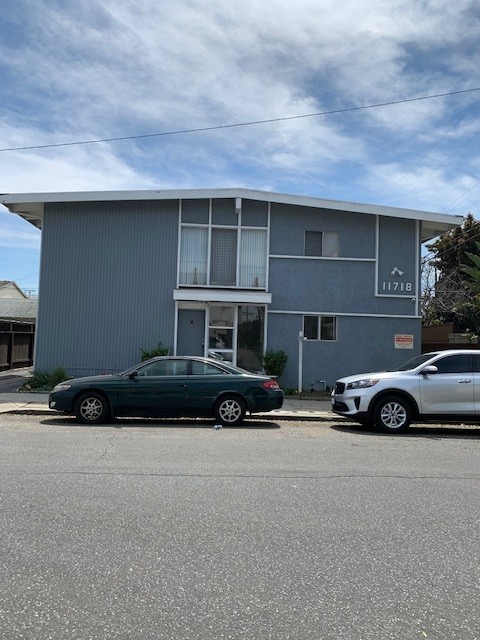 Photo - 11718 Victoria Ave Unit 1