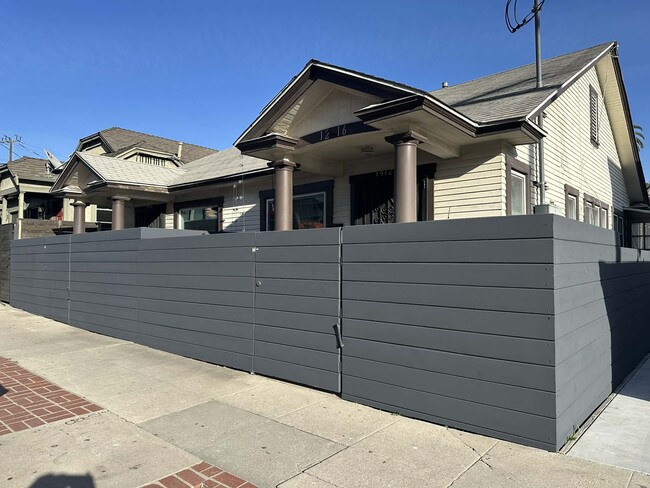 Building Photo - 1218 Myra Ave Unit 1218