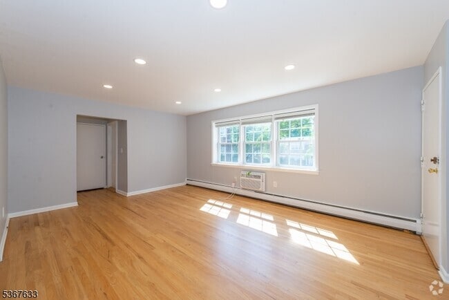 Building Photo - 151 Ridge Rd Unit A Rental