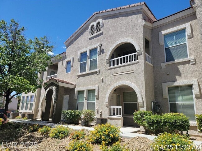 POPULAR FLOORPLAN IN A DESIREABLE GATED CO... - POPULAR FLOORPLAN IN A DESIREABLE GATED CO...