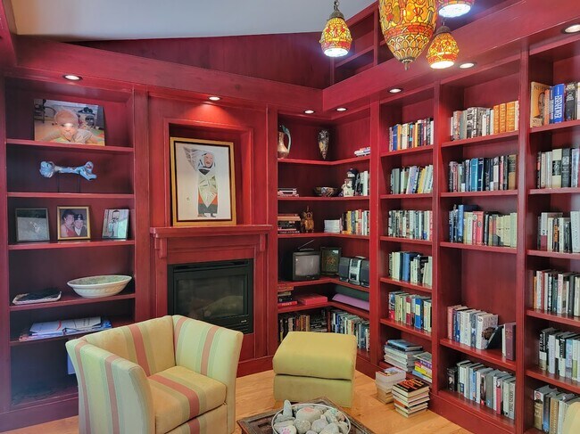 Photo - 1611 Heroic Rd