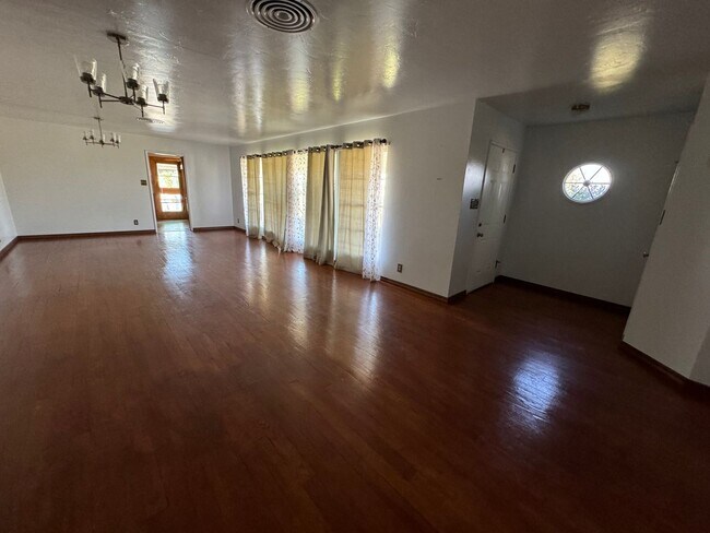 Photo - Country Estate Living at its BEST - 4 Bedrooms, 3 Bathrooms in Delano - Liberty One Real Estate G...