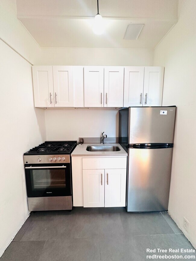 Photo - 2 Joy St Unit 9