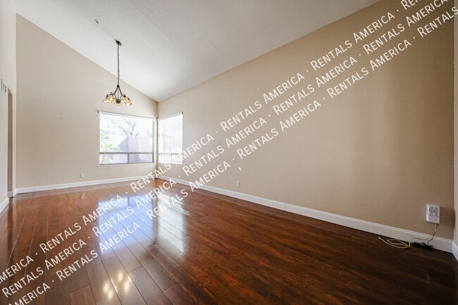 Photo - 14759 N 98th St