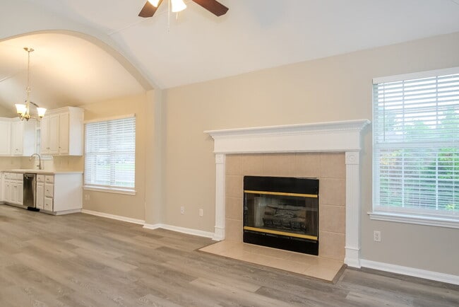 Photo - 200 Woodstone Dr