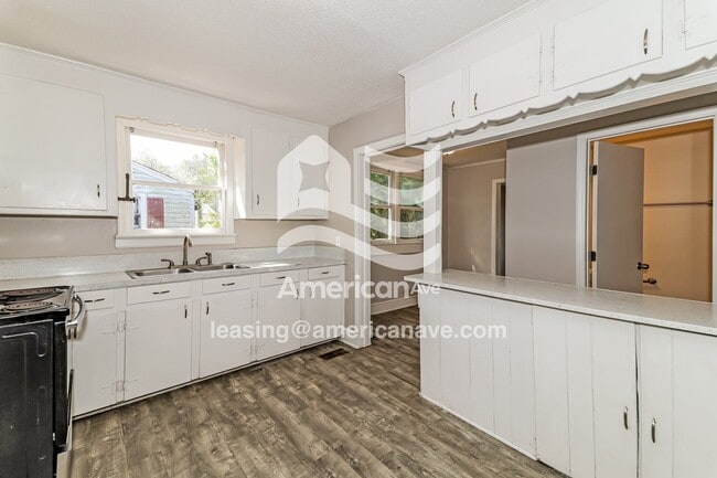Photo - 207 Branham St