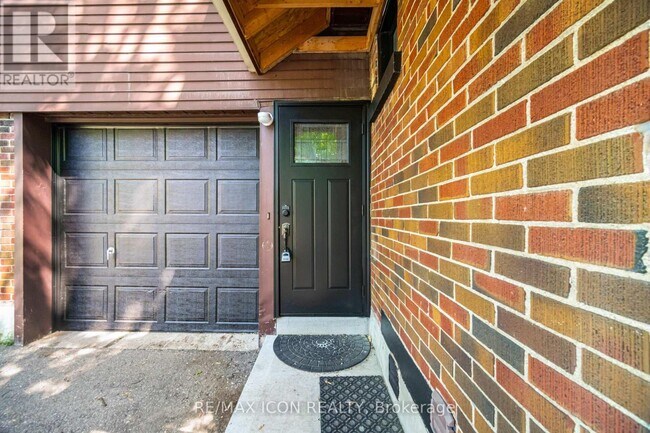 Photo - 64 Sheldon Ave N