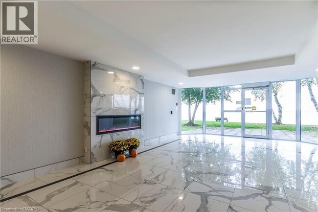 Photo - 5280 Lakeshore Rd. Unit 1109