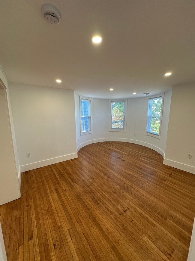 Photo - 452 Centre St Unit 2