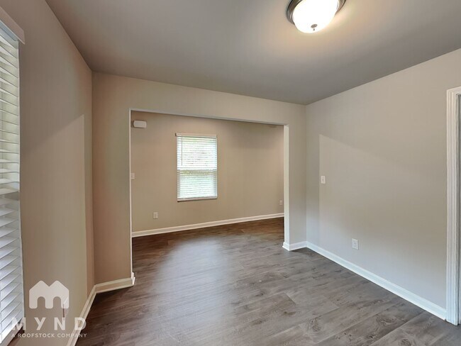 Photo - 27 Bennett Way Casa