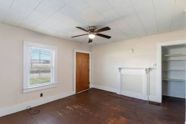 Photo - 104 Drugstore St