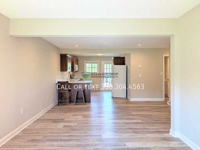 Photo - 6157 Kemary Ave SW Unit B