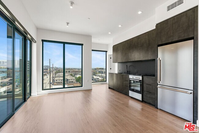 Building Photo - 10700 Tabor St Unit 502 Rental