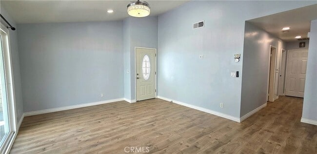 Photo - 15839 Ada St