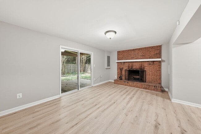 Photo - 14126 Red River Dr