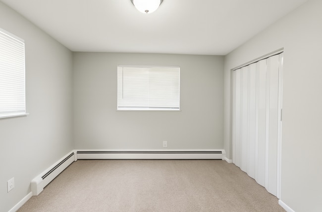 Photo - The Courtyard Apartments