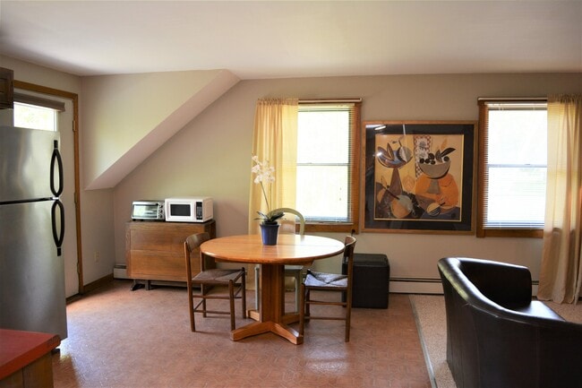 Photo - 548 Rte 10 N Unit B