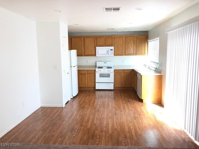 Photo - 391 Silverado Pines Ave