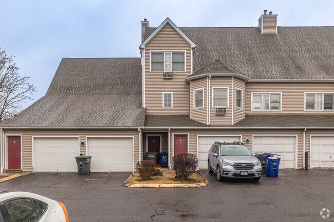 Photo - Yale Street Commons