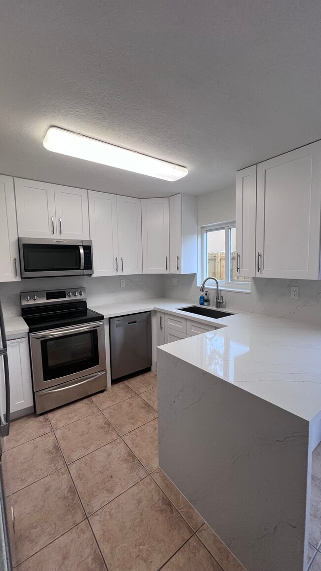 Photo - 17320 NW 74th Ave Unit 102