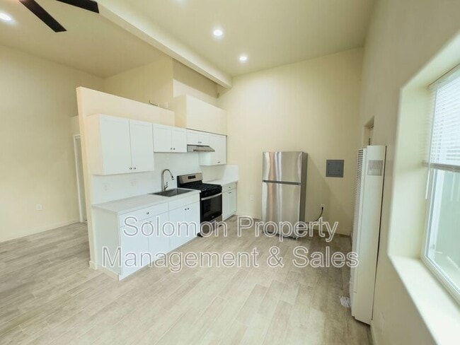 Photo - 513 N Ditmar St