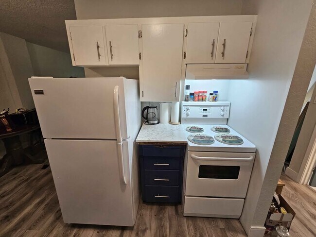 Photo - 350 Belmont Rd