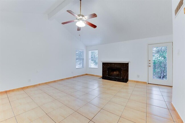 Photo - 2021 Spenwick Dr Unidad 724